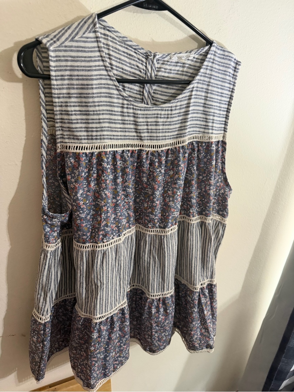 Chic Soul Size 1x Navy Floral & Gray Striped Tiered Tunic Sleeveless